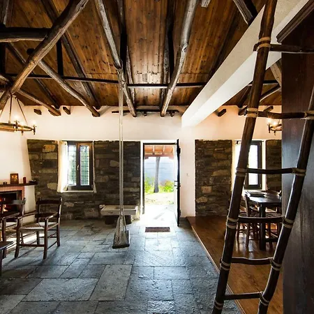 Tranquil On Hill Country house